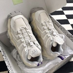 eytys halo suede off white